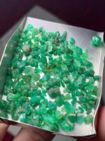 Exploring a 35.65ct Emerald Rough Lot: Swat Region, 8.09 x 6.18 x 6.32mm - Image 5