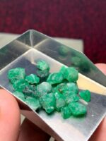 Raw Elegance: 39.35 ct Swat Emerald Rough (9.52 × 8.10 × 6.19 mm) - Image 9