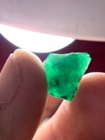 Uncut Emerald Crystal from Swat Valley – 6.72 Carats of Earth-Grown Elegance - Image 3