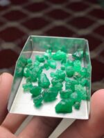 Inside a 39.51 Carat Swat Emerald Rough Lot: Nature in Its Raw Form - Image 4