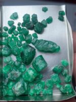 57.30ct Swat Emerald Rough Lot (19x7x6mm): Long Natural Crystals with Deep Green - Image 3