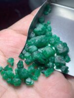57.30ct Swat Emerald Rough Lot (19x7x6mm): Long Natural Crystals with Deep Green - Image 5