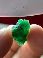 9.22ct Swat Emerald Crystal – Natural Uncut Gemstone - Image 2