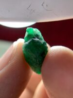 9.22ct Swat Emerald Crystal – Natural Uncut Gemstone - Image 3