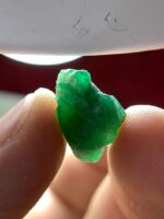 9.22ct Swat Emerald Crystal – Natural Uncut Gemstone - Image 4