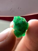 9.22ct Swat Emerald Crystal – Natural Uncut Gemstone - Image 7