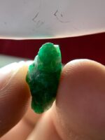9.22ct Swat Emerald Crystal – Natural Uncut Gemstone - Image 9