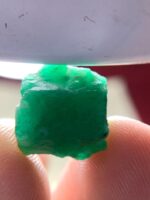 Spectacular 16.10‑Carat Swat Emerald Crystal – Untreated Natural Beauty - Image 4