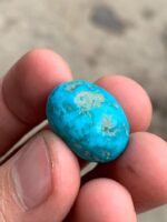 Exquisite Afghan Turquoise: A 25.32 ct Cabochon Gem - Image 2