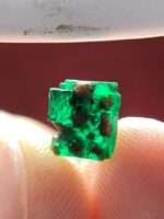 2.17 ct Swat Emerald Crystal — Small, Natural, and Radiant - Image 3