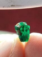2.17 ct Swat Emerald Crystal — Small, Natural, and Radiant - Image 4