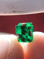 2.17 ct Swat Emerald Crystal — Small, Natural, and Radiant - Image 5