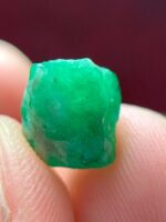 6.05 ct Swat Emerald Crystal (9.36 × 8.96 × 8.34 mm) – Natural Untreated Green Beryl from Northern Pakistan - Image 5