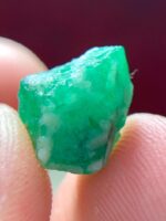 6.05 ct Swat Emerald Crystal (9.36 × 8.96 × 8.34 mm) – Natural Untreated Green Beryl from Northern Pakistan - Image 7
