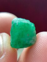 6.05 ct Swat Emerald Crystal (9.36 × 8.96 × 8.34 mm) – Natural Untreated Green Beryl from Northern Pakistan - Image 8