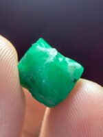10.70ct Swat Emerald Crystal – Museum-Grade Natural Beauty - Image 2