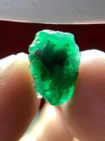 Featured Stone: 3.91 ct Swat Emerald Crystal — Elegant and Well-Proportioned - Image 2