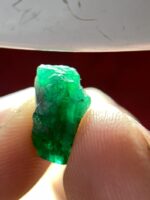 Featured Stone: 3.91 ct Swat Emerald Crystal — Elegant and Well-Proportioned - Image 5
