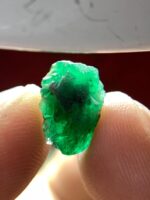 Featured Stone: 3.91 ct Swat Emerald Crystal — Elegant and Well-Proportioned - Image 6