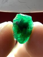 Featured Stone: 3.91 ct Swat Emerald Crystal — Elegant and Well-Proportioned - Image 8