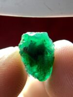 Featured Stone: 3.91 ct Swat Emerald Crystal — Elegant and Well-Proportioned - Image 9