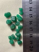 32.00ct Swat Emerald Rough Lot: Fine Natural Crystals for Cutters & Collectors - Image 8