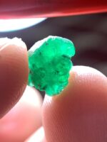 Petite Panjshir Emerald Crystal – 2.80 Carats of Natural Beauty - Image 4