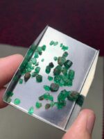 16ct Swat Emerald Crystal – Natural Precision in a Prized Formation - Image 2