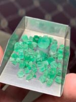 37.60ct Panjshir Emerald Rough Lot – Fine Afghan Green in Natural Crystal Form - Image 12
