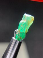 Discovering the Beauty of a 3.40ct Emerald from Afghanistan's Panjshir Valley - Image 2