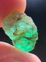 Discovering the Beauty of a 3.40ct Emerald from Afghanistan's Panjshir Valley - Image 3