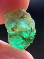 Discovering the Beauty of a 3.40ct Emerald from Afghanistan's Panjshir Valley - Image 6