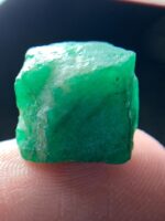 13.80ct Swat Emerald Crystal: Raw Green Beryl - Image 4