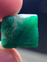 13.80ct Swat Emerald Crystal: Raw Green Beryl - Image 7
