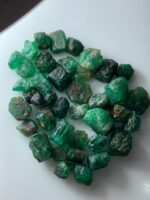 72.05ct Swat Rough Emerald Lot: Vibrant Small Crystals with Authentic Origin (11x8x6mm Avg) - Image 4