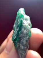 146.5 ct Emerald Specimen from Swat Valley (43.71 × 33.28 × 16.84 mm): A Giant of Nature - Image 9