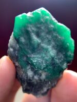 146.5 ct Emerald Specimen from Swat Valley (43.71 × 33.28 × 16.84 mm): A Giant of Nature - Image 10