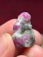 Exploring the 49.90 ct Ruby Specimen from Afghanistan: A Massive Gem of Exceptional Quality - Image 7
