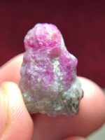 Exploring the 49.90 ct Ruby Specimen from Afghanistan: A Massive Gem of Exceptional Quality - Image 9