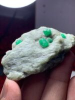 226.60ct Emerald Specimen – A Museum-Grade Crystal with Striking Size and Color - Image 2