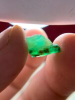 2.50ct Laghman Emerald Crystal: Elegant Afghan Gem with Classic Proportions - Image 3