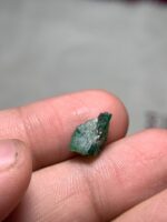 2.50ct Laghman Emerald Crystal: Elegant Afghan Gem with Classic Proportions - Image 4