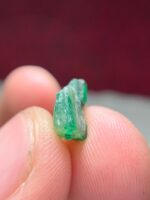 2.50ct Laghman Emerald Crystal: Elegant Afghan Gem with Classic Proportions - Image 9