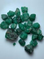 138.75 Carat Swat Emerald Rough Lot – Large Natural Stones (19x15x10mm) - Image 7