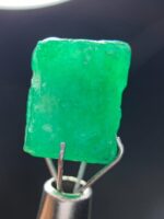 8.23ct Swat Emerald Crystal: A Bold Expression of Nature’s Artistry - Image 2