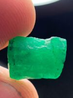 8.23ct Swat Emerald Crystal: A Bold Expression of Nature’s Artistry - Image 8
