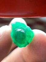 11.01 ct Swat Emerald Crystal – Nature’s Bold Masterpiece - Image 2