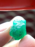 11.01 ct Swat Emerald Crystal – Nature’s Bold Masterpiece - Image 4