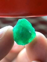 11.01 ct Swat Emerald Crystal – Nature’s Bold Masterpiece - Image 6