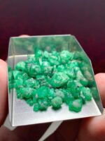 Bold and Brilliant: A 56.71ct Swat Emerald Rough Lot with Serious Presence - Image 2